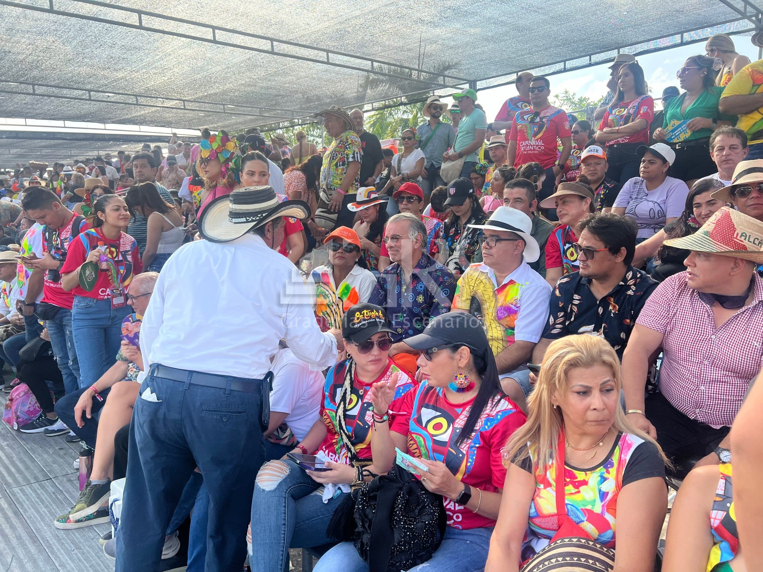 Alquiler de Graderías 76