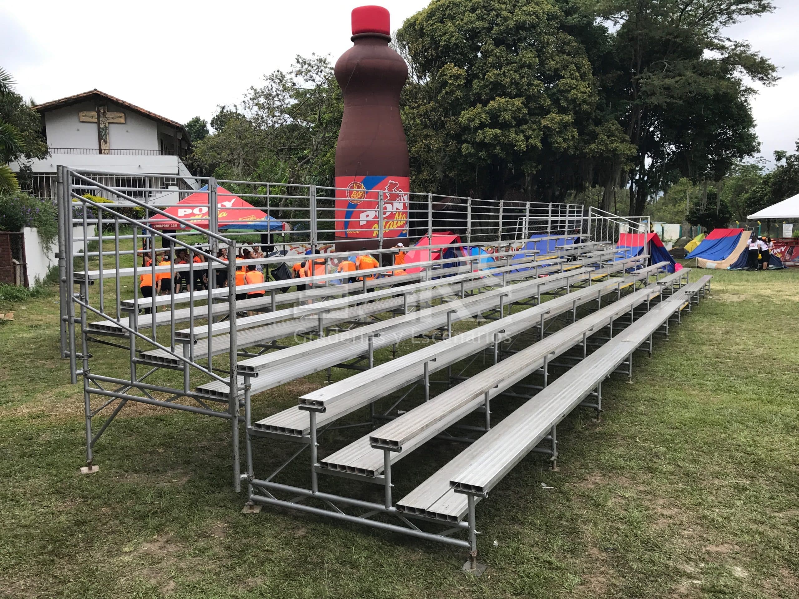 Alquiler de Graderías 81