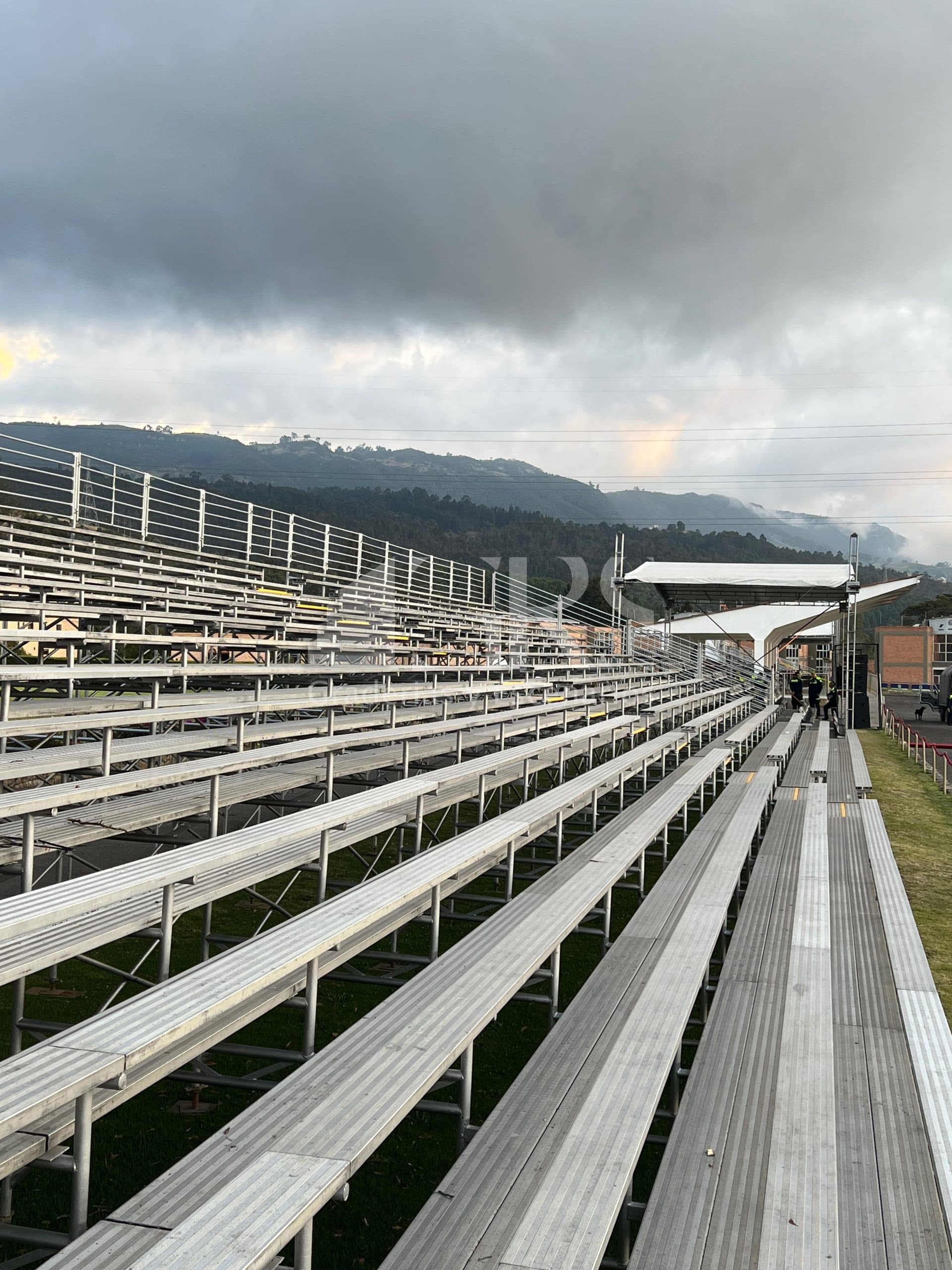 Alquiler de Graderías 82