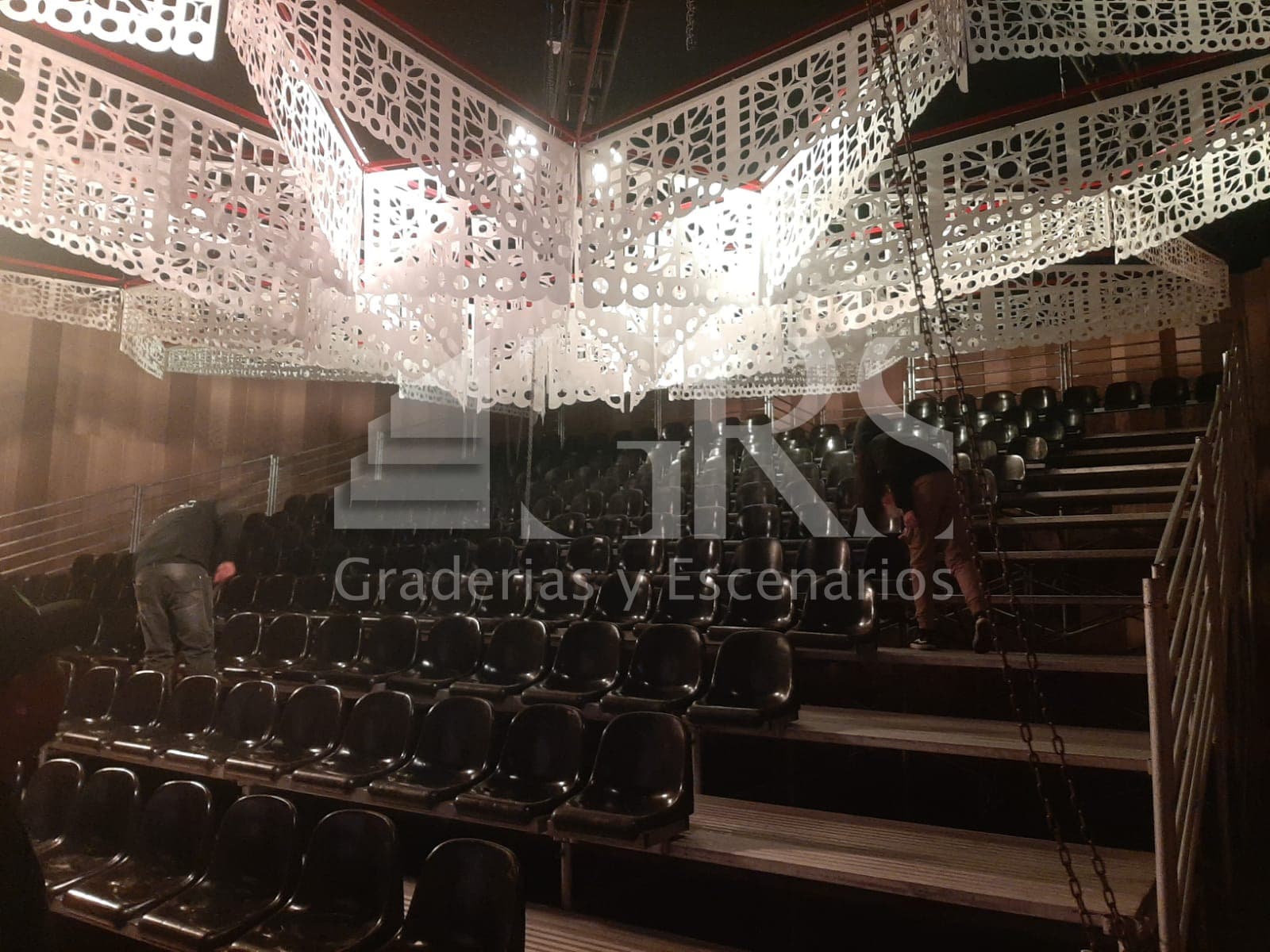 Alquiler de Graderías 83