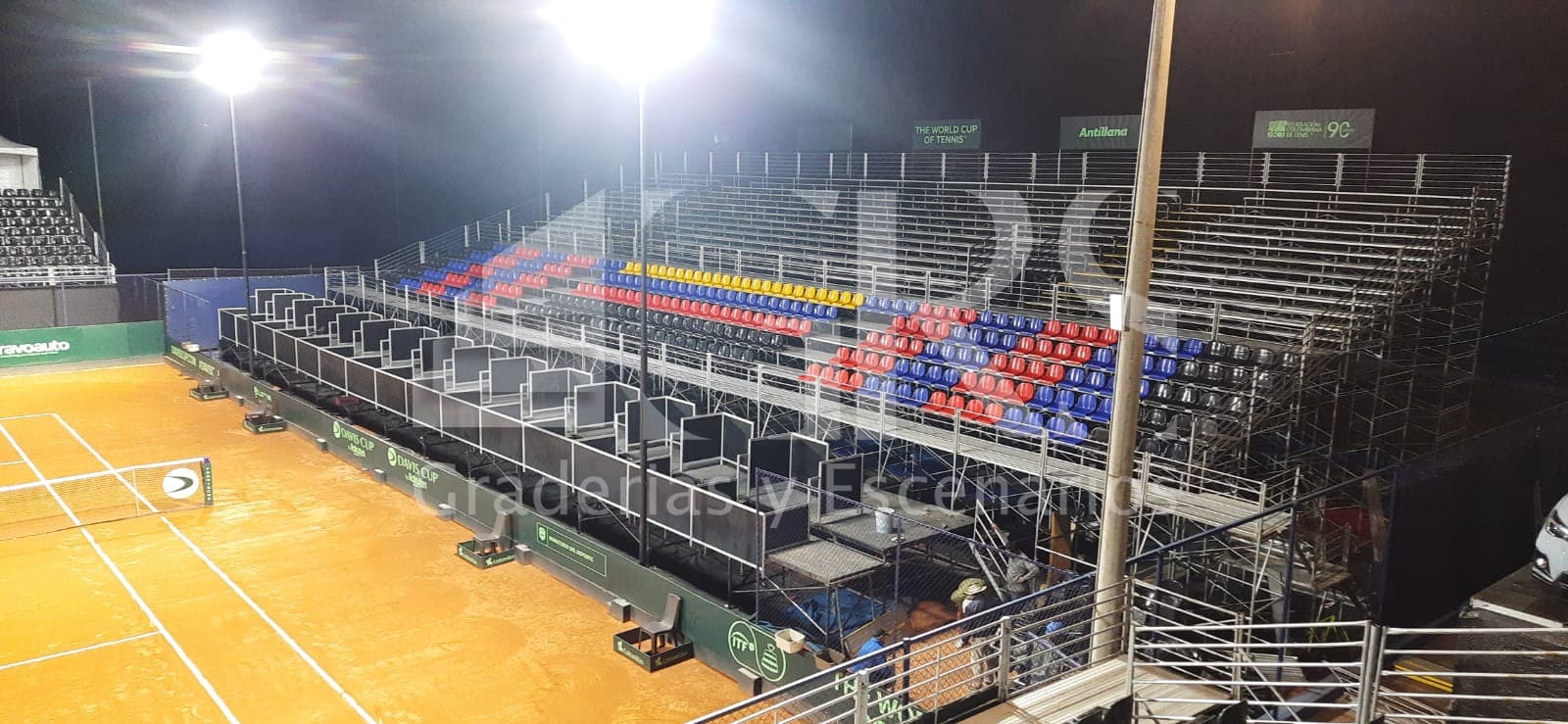 Alquiler de Graderías 90