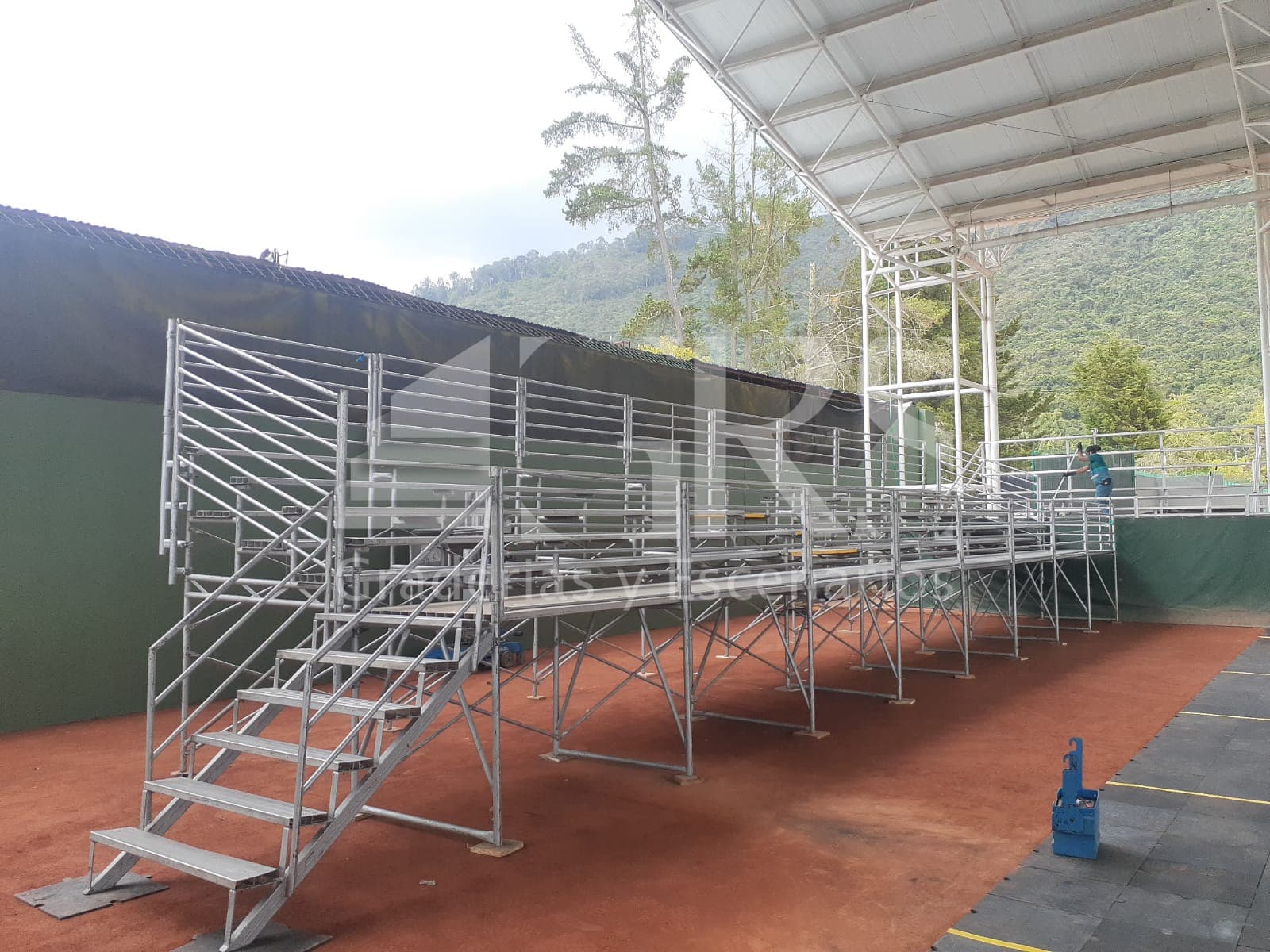 Alquiler de Graderías 100