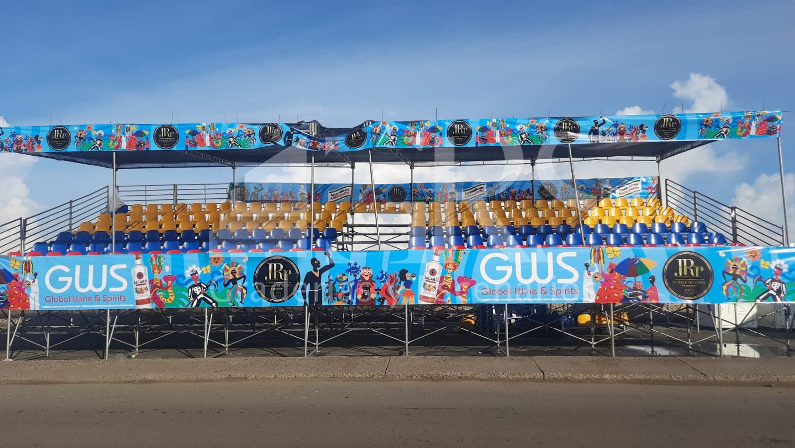 Alquiler de Graderías 102