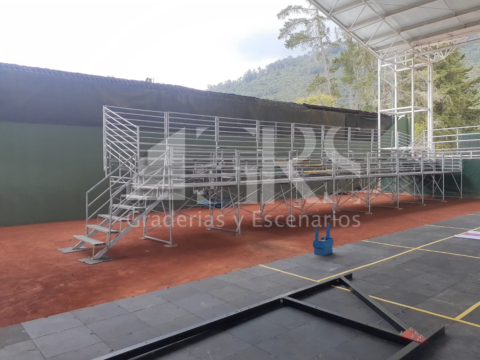 Alquiler de Graderías 122