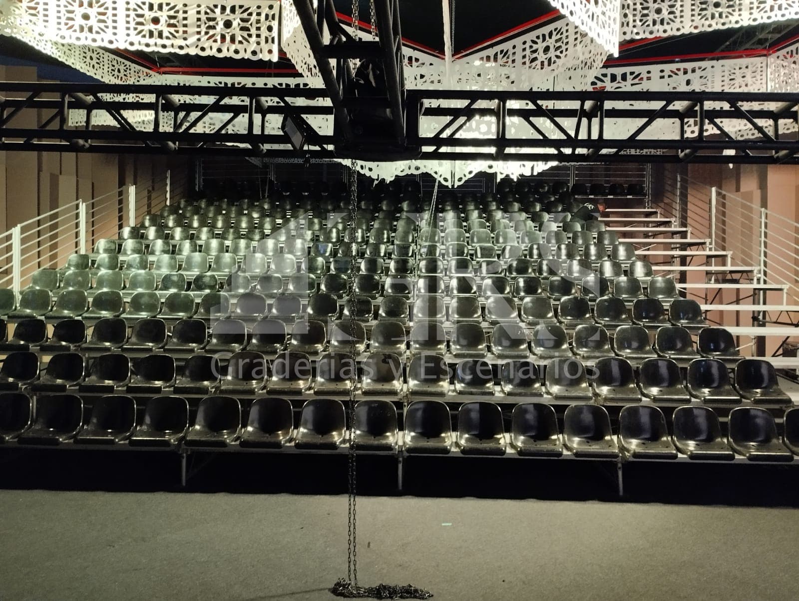 Alquiler de Graderías 124