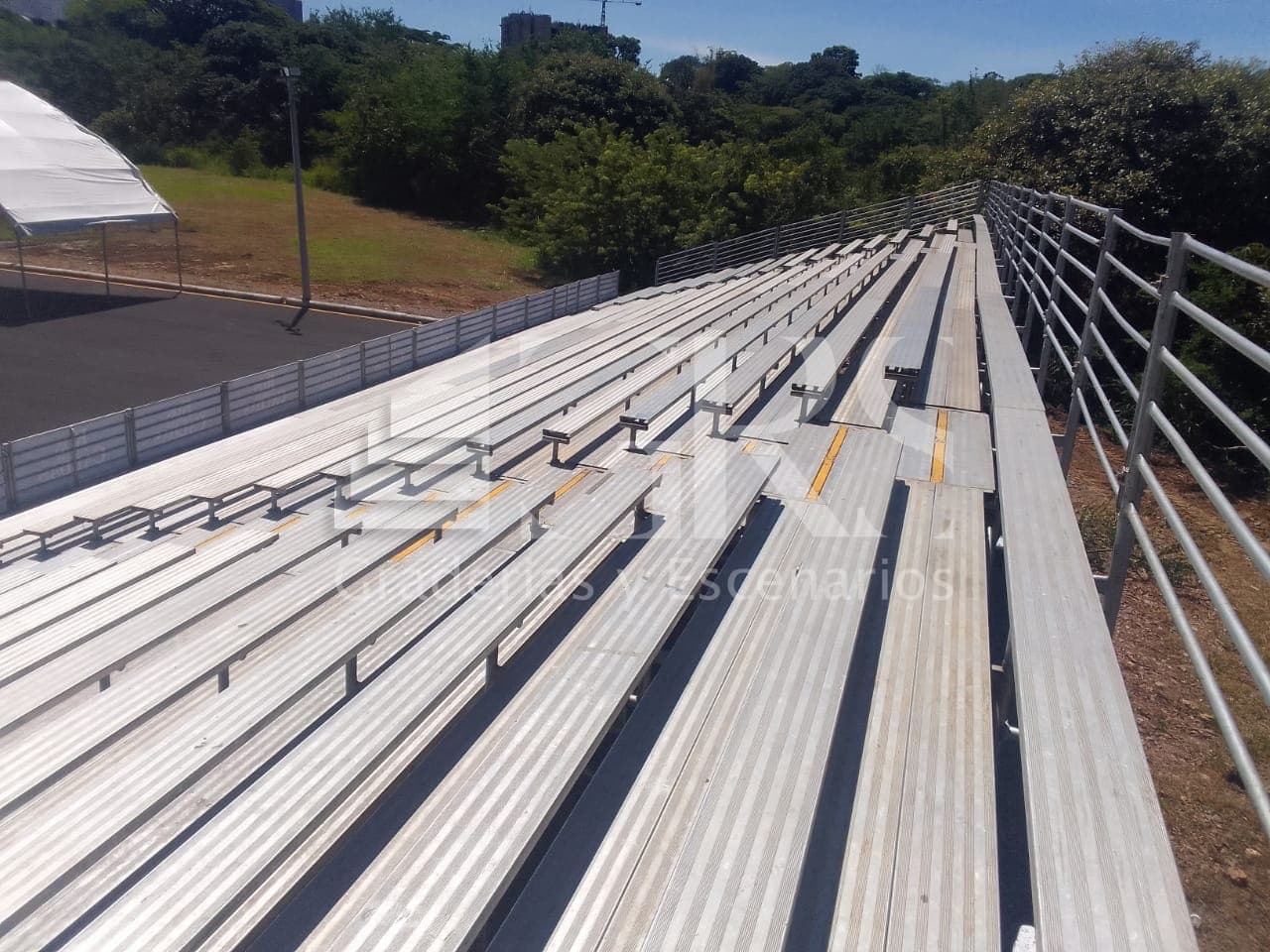 Alquiler de Graderías 140