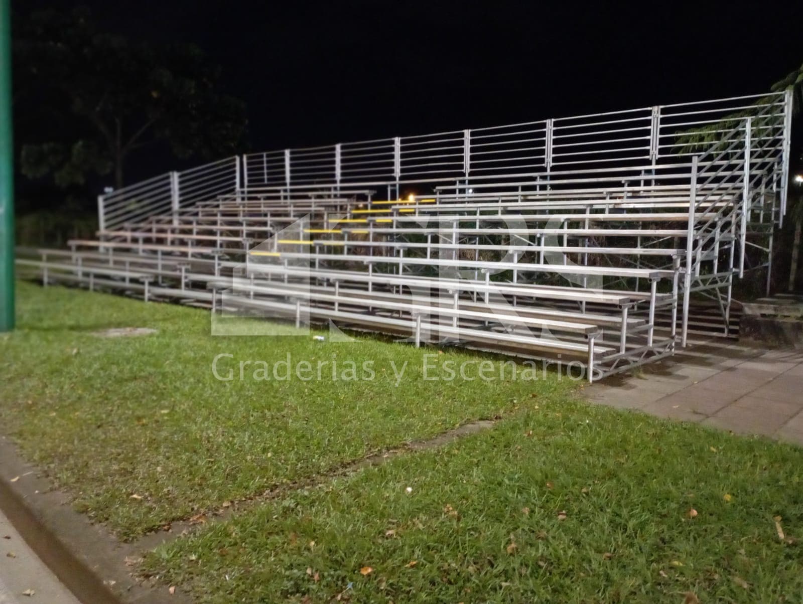 Alquiler de Graderías 145