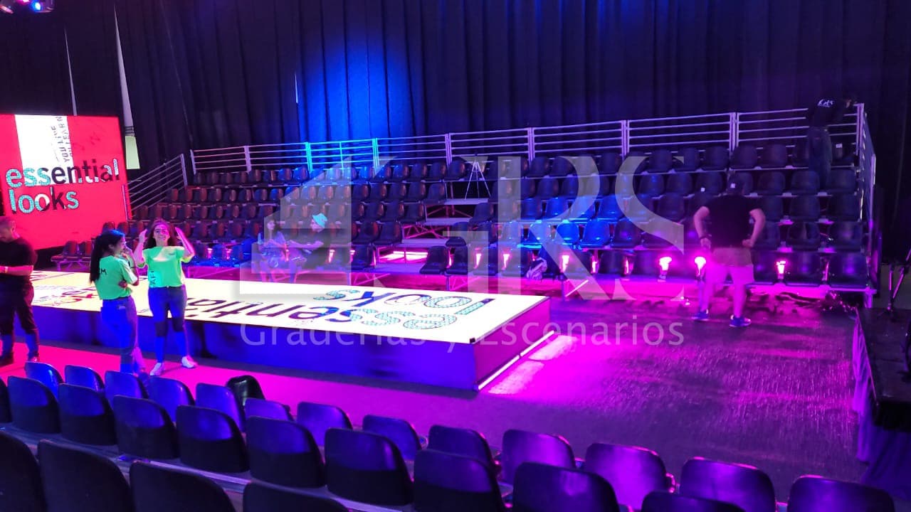 Alquiler de Graderías 150