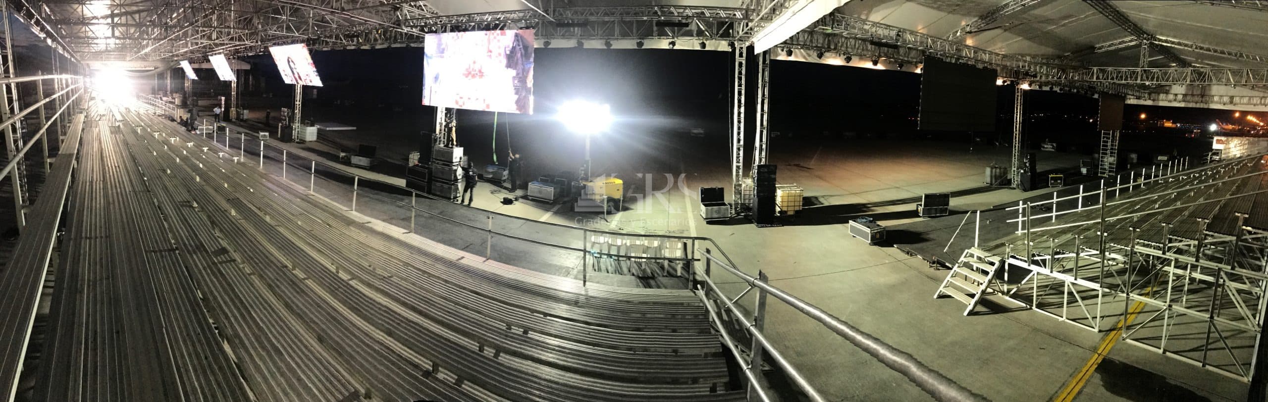 Alquiler de Graderías 56