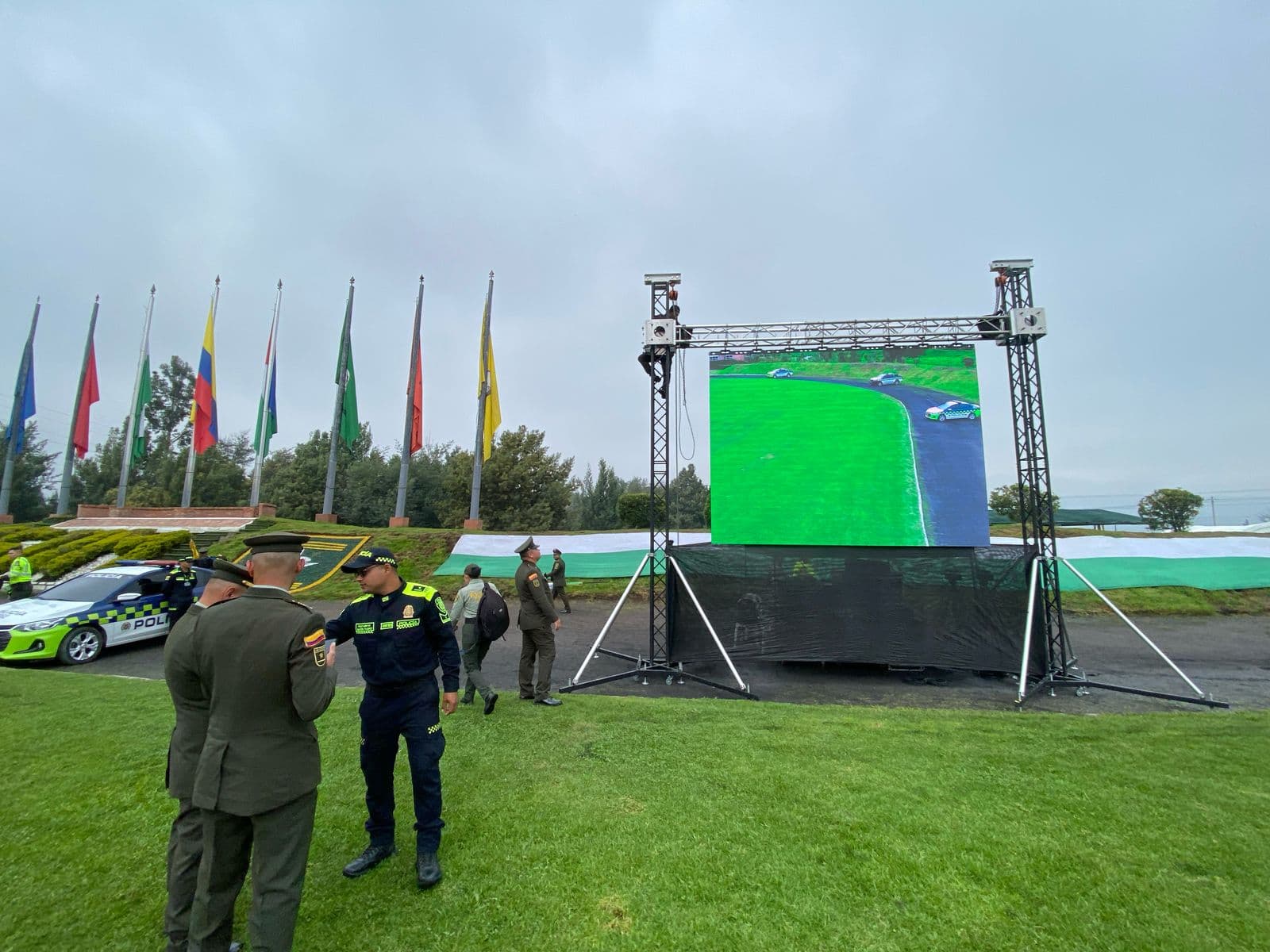 Pantallas y Circuito Cerrado 2