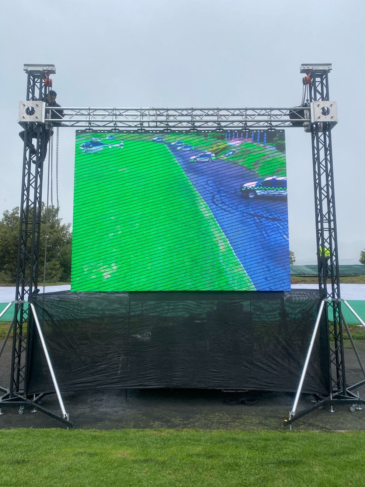 Pantallas y Circuito Cerrado 4