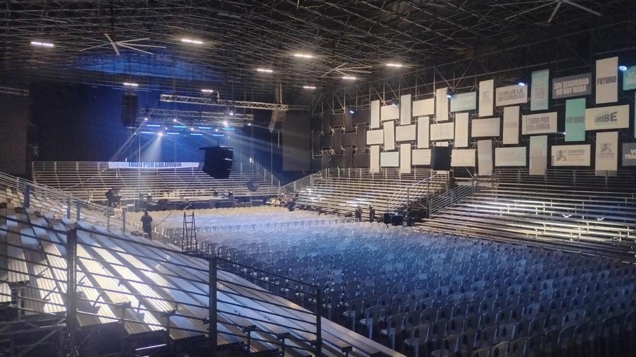 Campaña Centro Democrático
2025